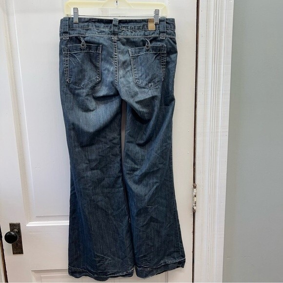Maurices wide leg flare jeans women's 5 6 with a length measuring 32.5 long tall - Picture 4 of 6